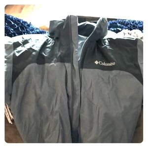 Columbia wind/rain jacket